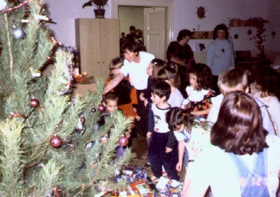 Beim Auspacken der vielen Geschenke